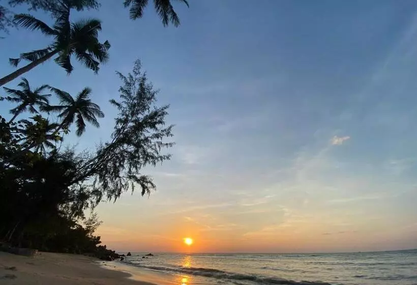 Lomakeskus Secret Beach Bungalows