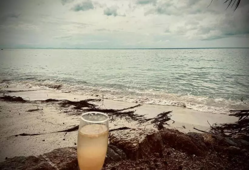 Lomakeskus Secret Beach Bungalows