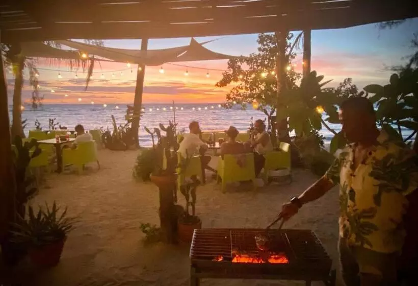 Lomakeskus Secret Beach Bungalows