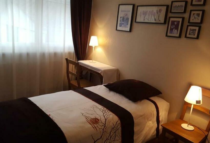 مبيت وإفطار Les Petites Chambres De La Bleue Maison