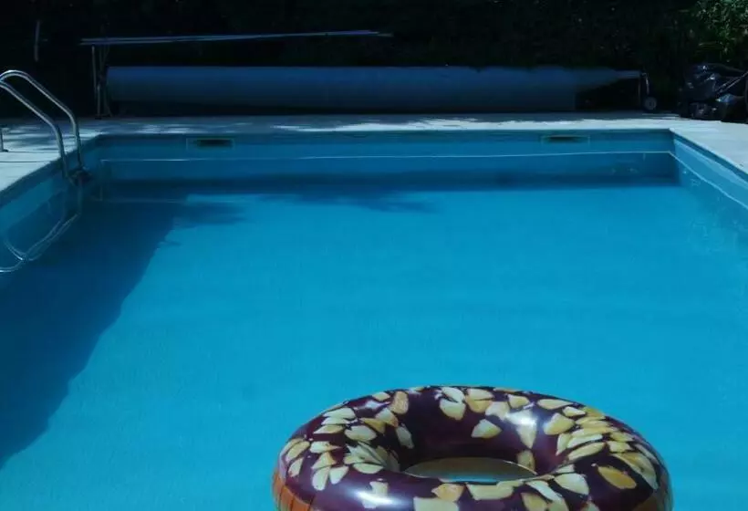 Aamiaismajoitus (B&B) Mas Grimaud   Gîte  Studio Et Chambres D Hôtes Familiales