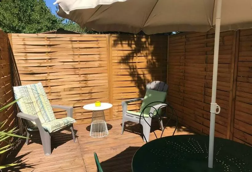 Aamiaismajoitus (B&B) Mas Grimaud   Gîte  Studio Et Chambres D Hôtes Familiales