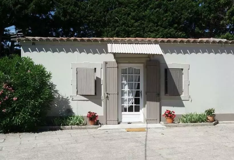 Aamiaismajoitus (B&B) Mas Grimaud   Gîte  Studio Et Chambres D Hôtes Familiales