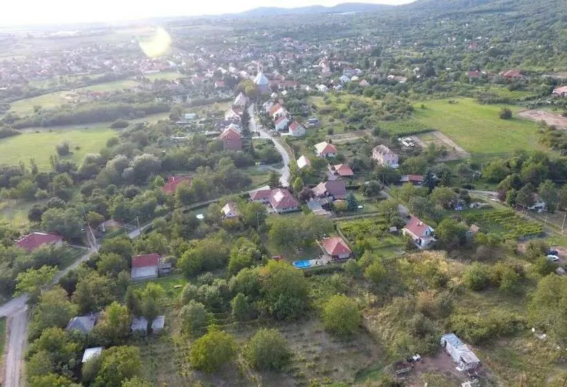 Majatalo Cseresznyevirág Vendégházak