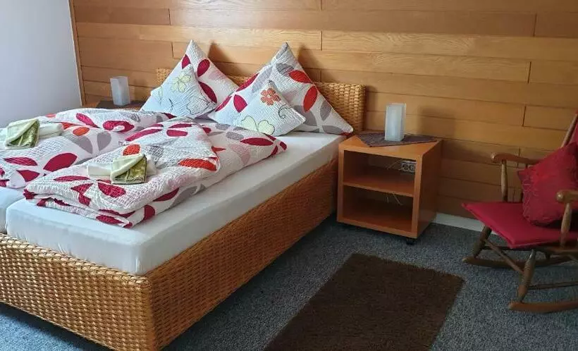 Majatalo Gästehaus Am See