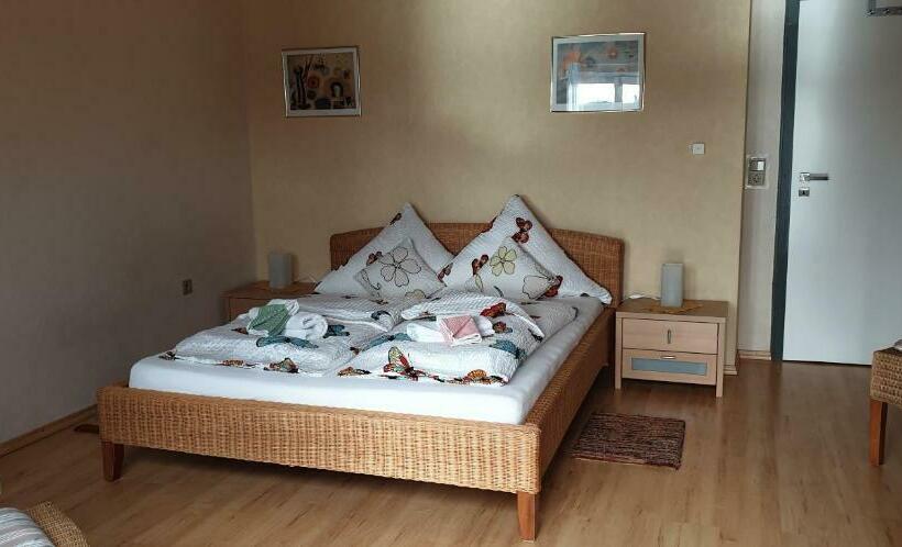 פנסיון Gästehaus Am See