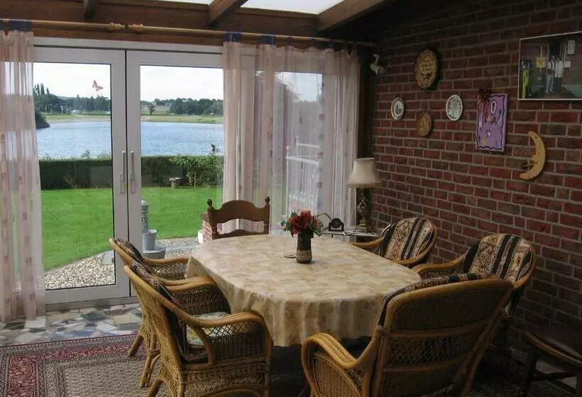 Majatalo Gästehaus Am See