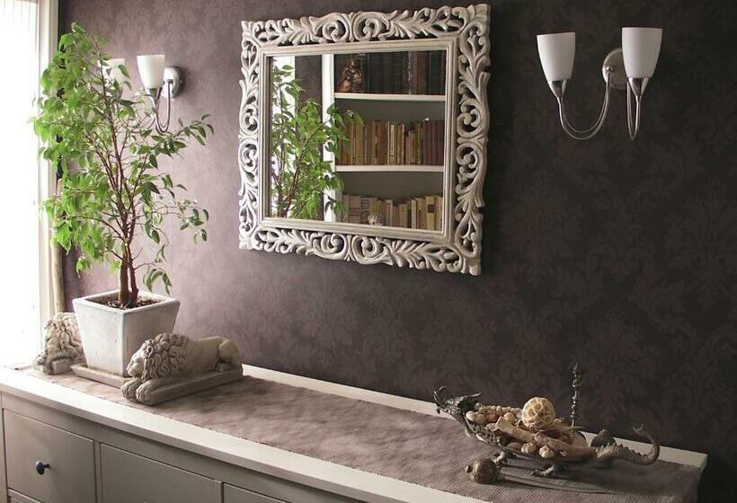 The Cavalier House B&b