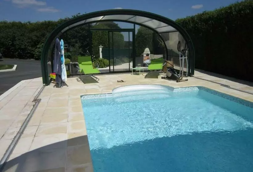 ベッドアンドブレックファースト L Anctovillière