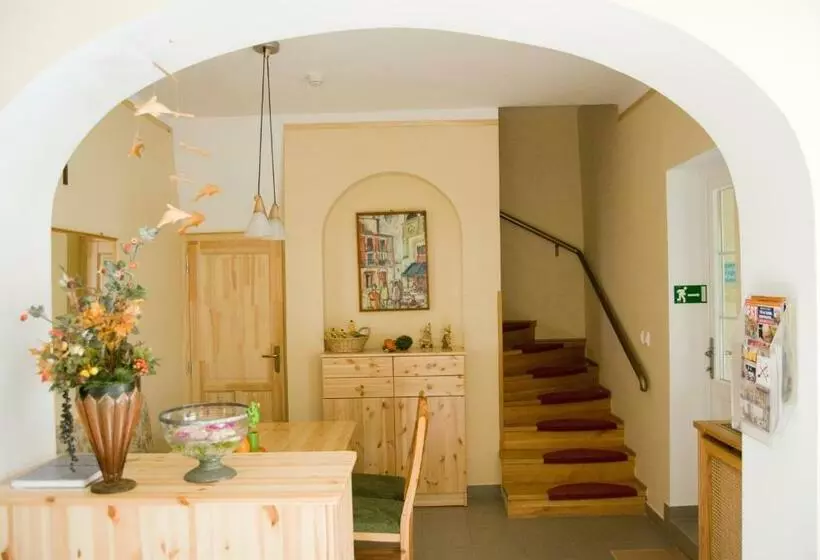 ペンション Hársfa Szálló