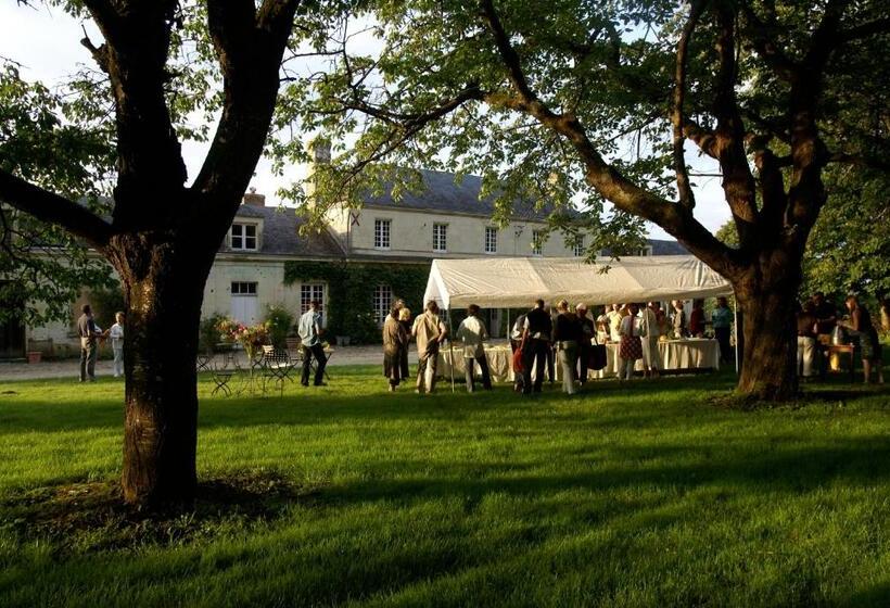 تختخواب و صبحانه La Mesnagerie