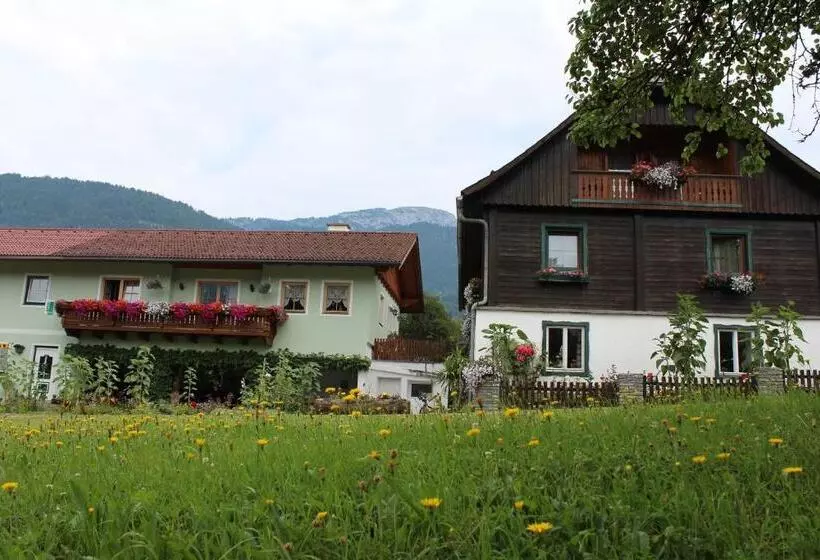 ホテル Harreiterhof