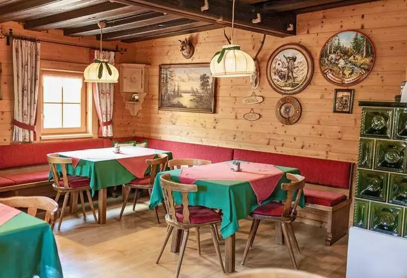 ホテル Lohningbauer