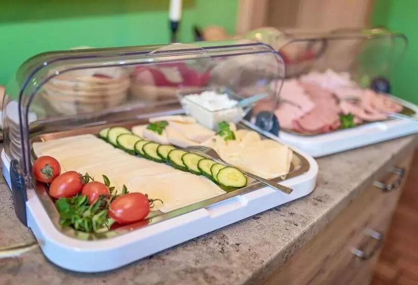 ホテル Lohningbauer