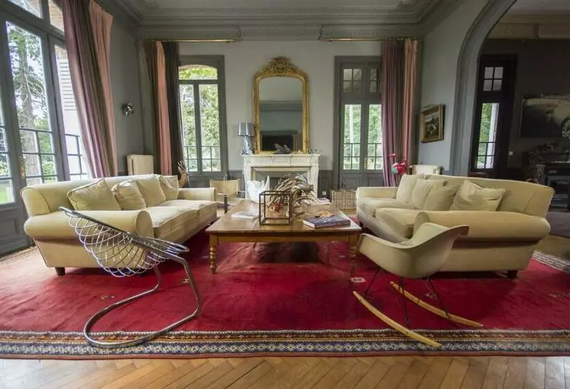 پانسیون Le Manoir D Elise