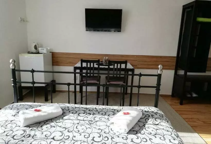 Majatalo Penzion V Hájku