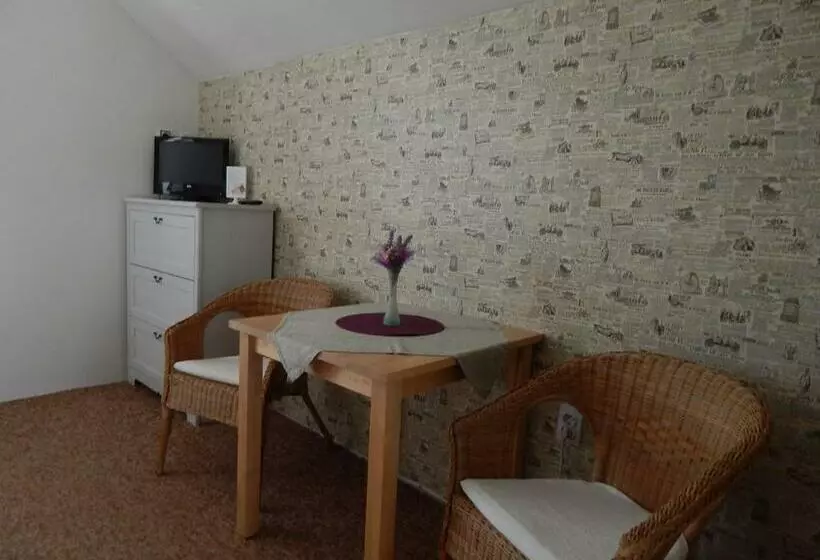 Majatalo Penzion V Hájku