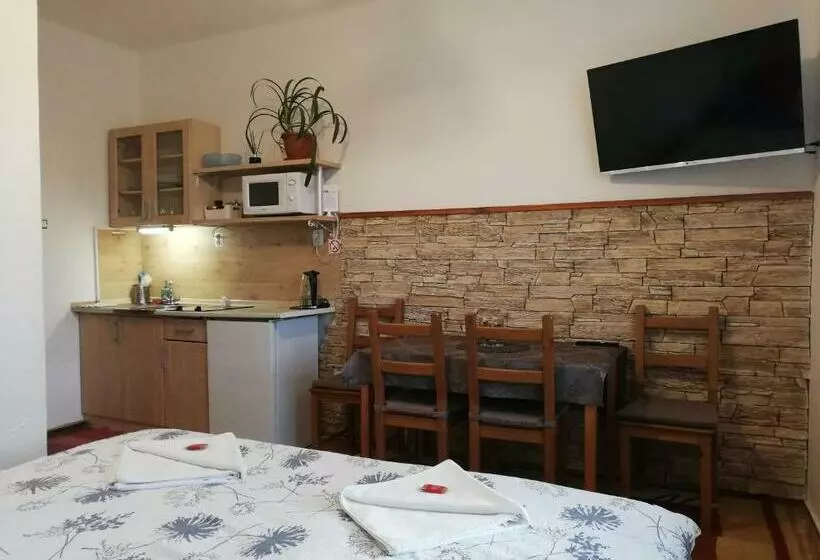 Majatalo Penzion V Hájku