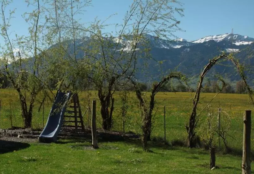 Aamiaismajoitus (B&B) Bnb Entensee