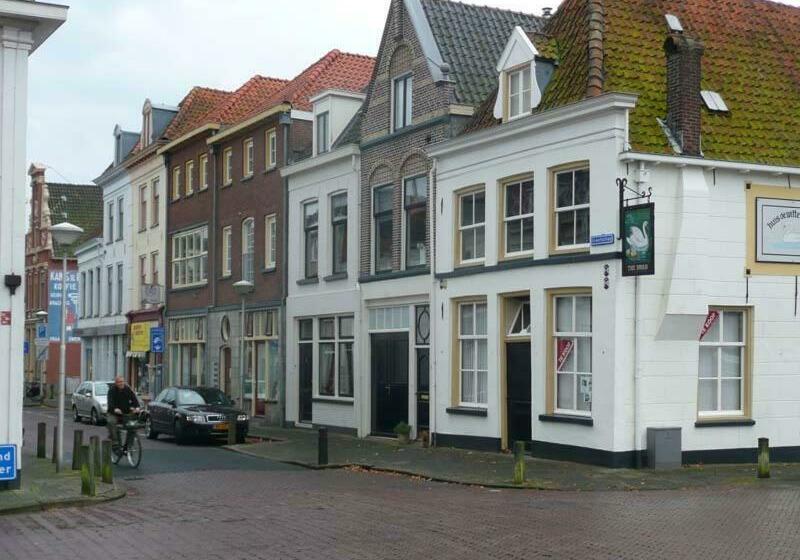 Bed and Breakfast De Zilveren Karper