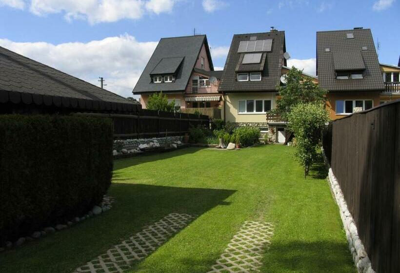 ベッドアンドブレックファースト Ubytovanie 184, Bed And Braekfast 184