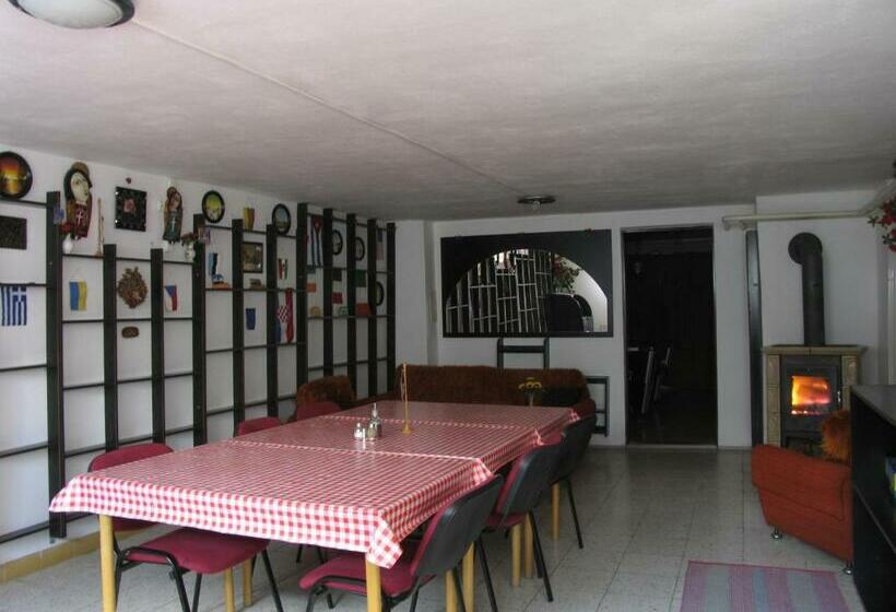 ベッドアンドブレックファースト Ubytovanie 184, Bed And Braekfast 184