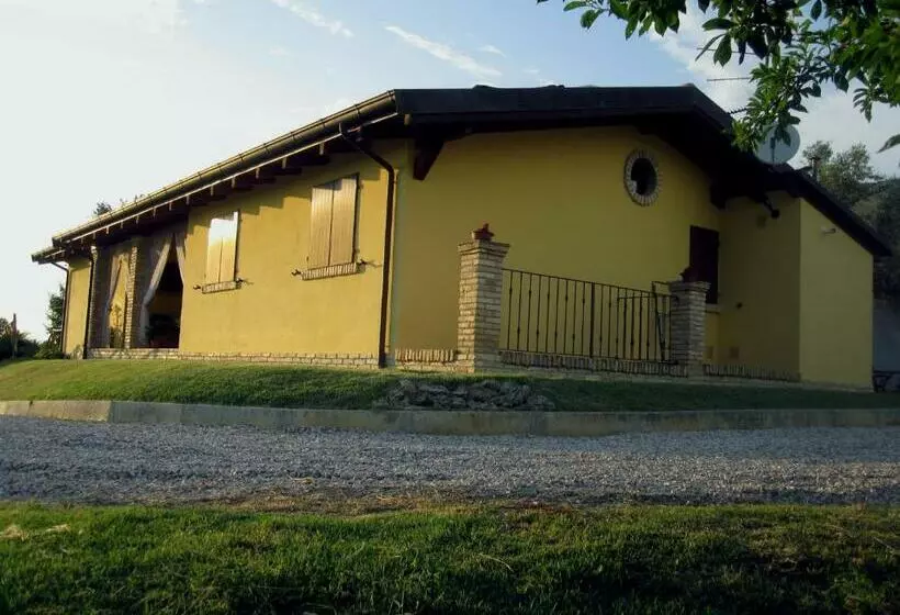 ホテル Agriturismo Tenuta Santa Maria
