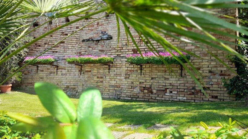 ホテル Agriturismo Tenuta Santa Maria