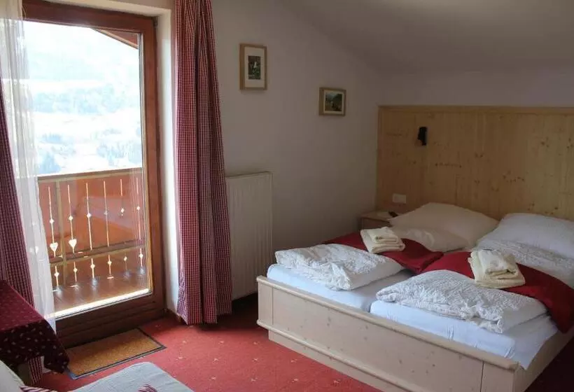 ホテル Bauernhof Grussberggut