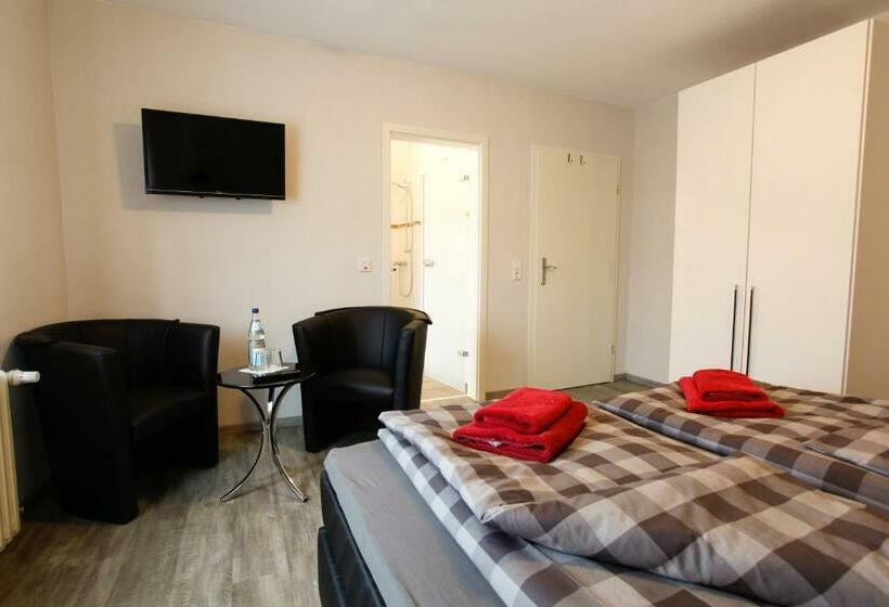 הוסטל Landgasthaus Moselhöhe