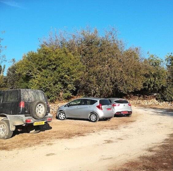 فندق صغير Loxandra Inn