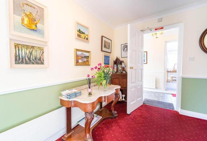 Aamiaismajoitus (B&B) Ashe S Accommodation