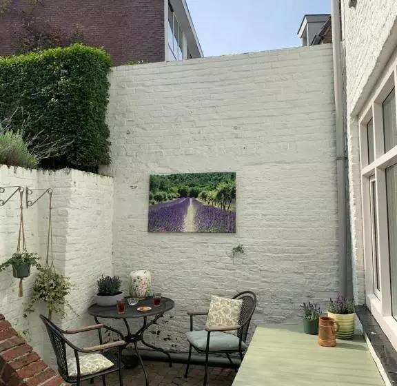 Aamiaismajoitus (B&B) De Stadswal