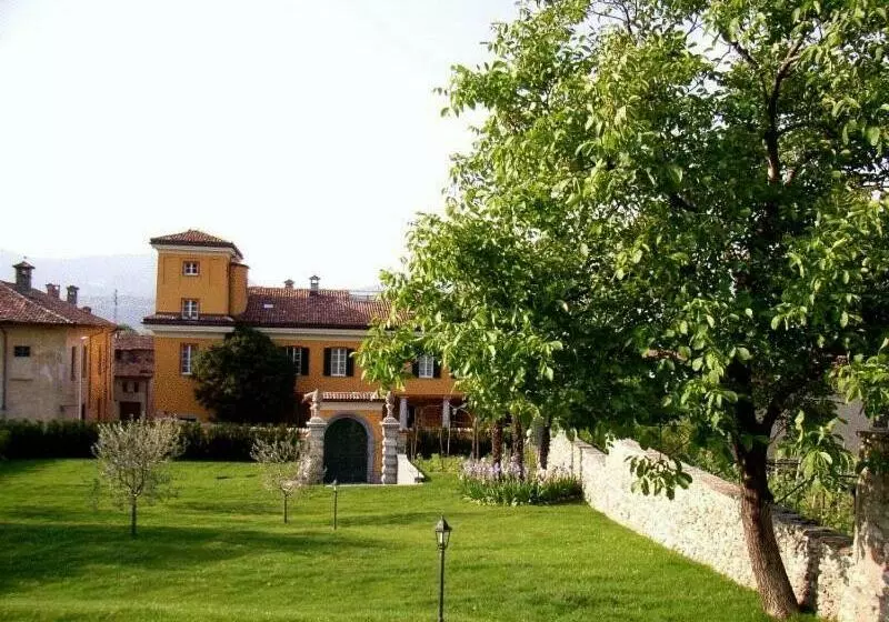 ベッドアンドブレックファースト Castello Di Brusata Apartment By Quokka 360   Romantic Flat With Pool