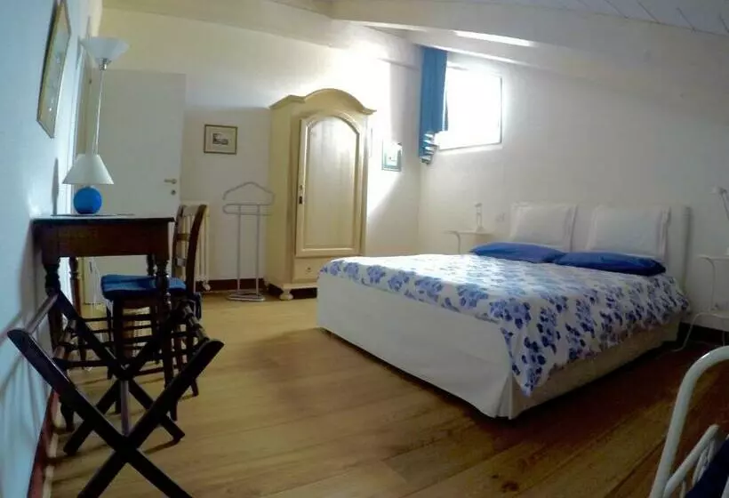 ベッドアンドブレックファースト Castello Di Brusata Apartment By Quokka 360   Romantic Flat With Pool