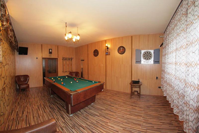 בית מלון כפרי Complex Turistic Caprioara