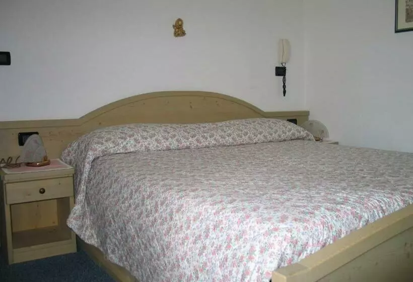 ホテル Negritella