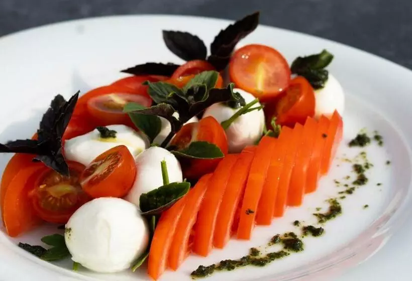 Hotelli Pension Schlaneiderhof