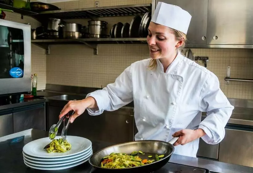 Hotelli Pension Schlaneiderhof