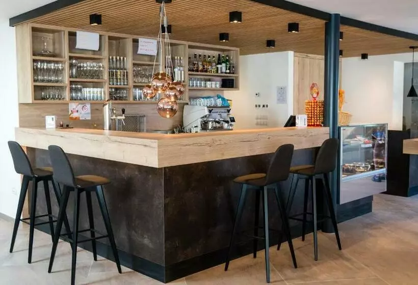 Hotelli Pension Schlaneiderhof