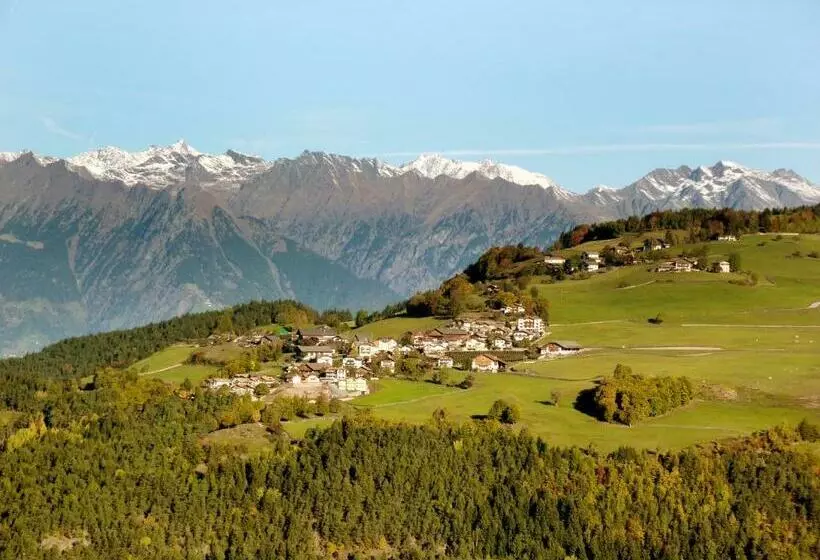 Hotelli Pension Schlaneiderhof