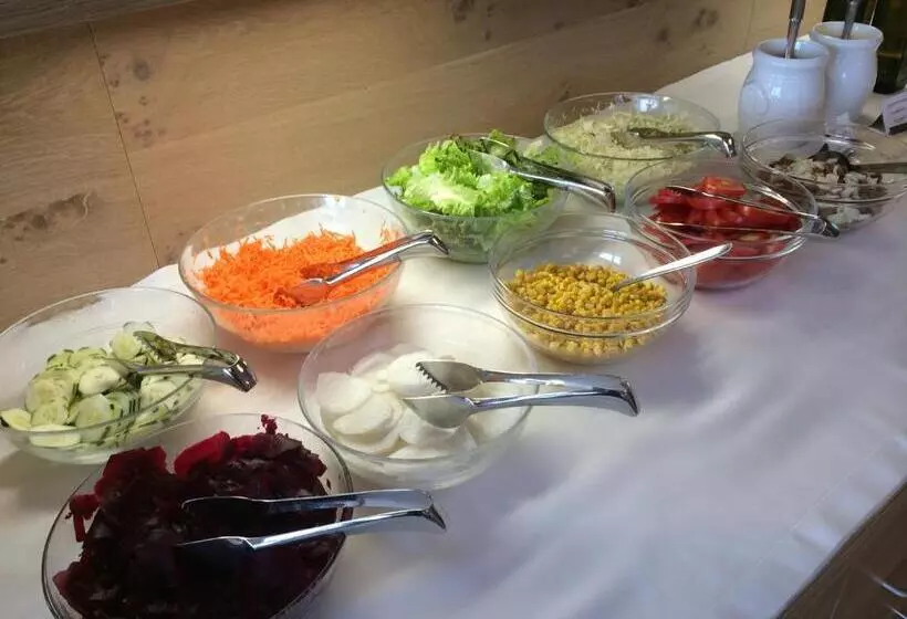 Hotelli Pension Schlaneiderhof