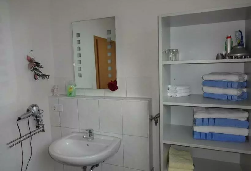 ペンション Ferienwohnung Latscha