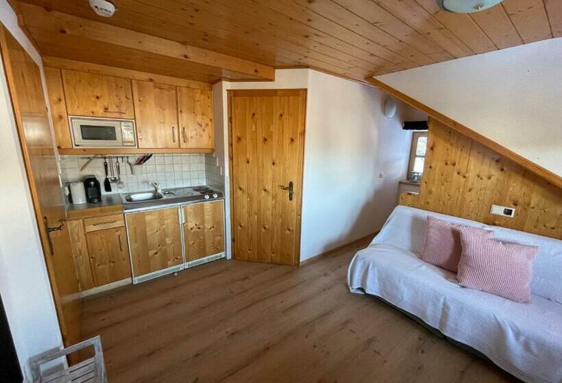 ペンション Fesengut