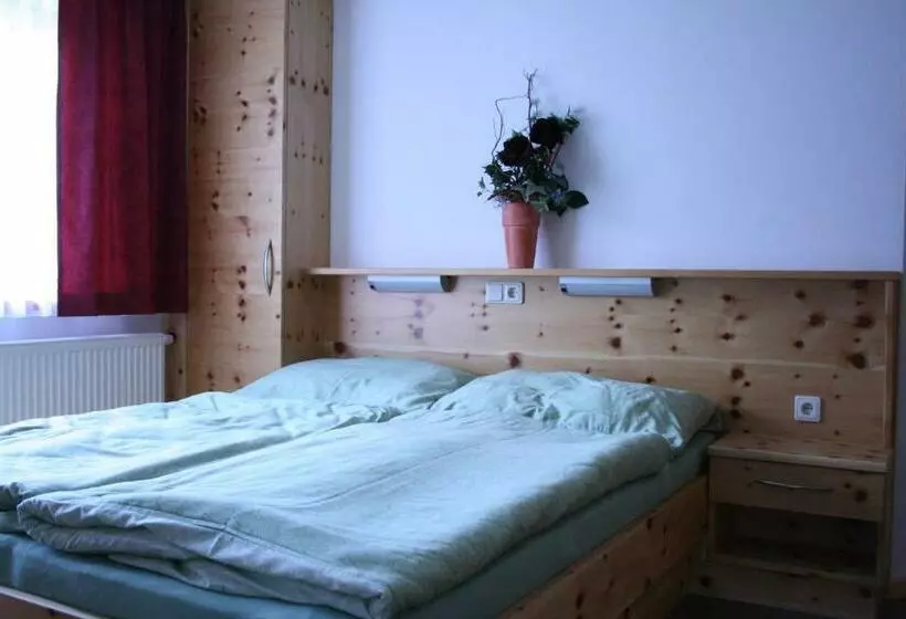 ペンション Fesengut