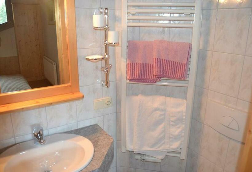 ペンション Fesengut