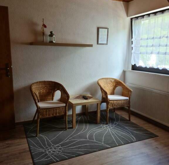 膳宿费 Gästehaus Portugall