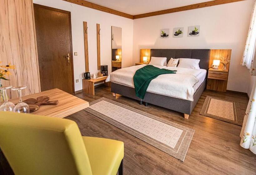 ペンション Haus Farmer