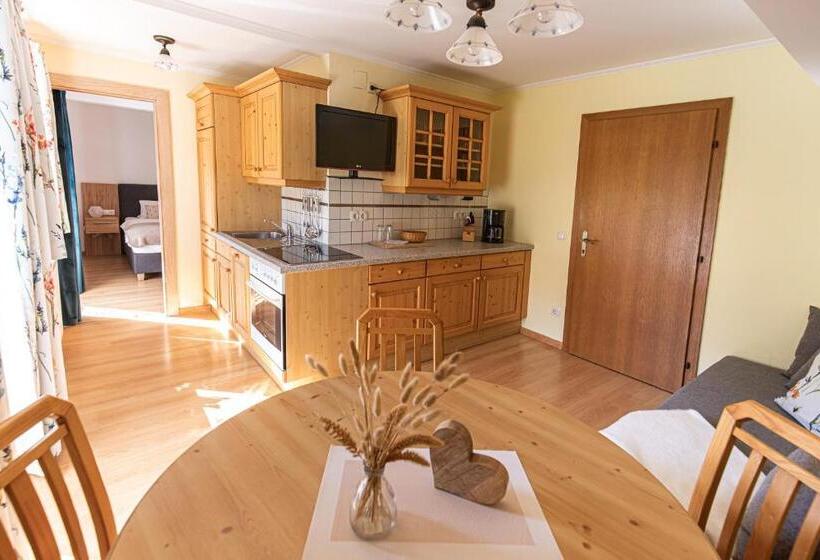 ペンション Haus Farmer