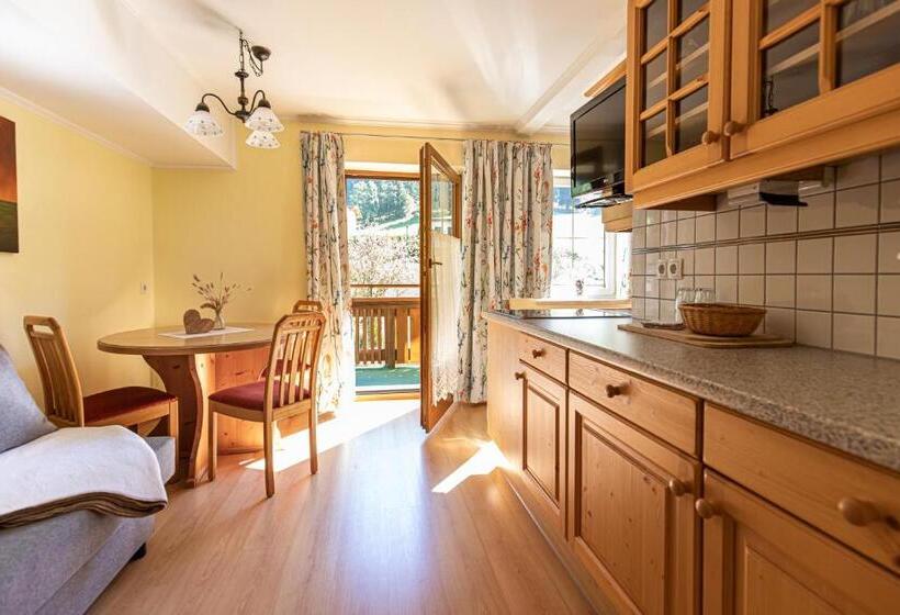 ペンション Haus Farmer